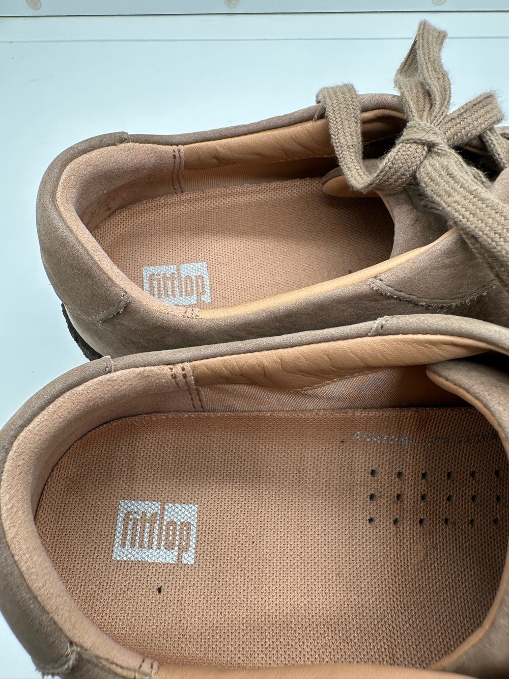 Fitflop Women’s Rally Tumbled-Nubuck Crepe Taupe Sneakers Size 9 - Picture 6 of 7